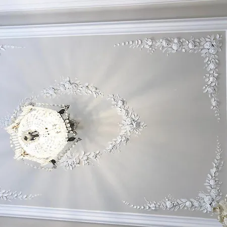 Baroque With Patio Portuguese Soul Bica Tram 4p *