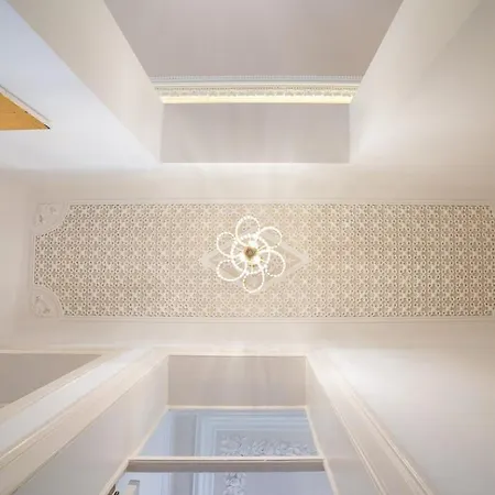 Baroque With Patio Portuguese Soul Bica Tram 4p Apartment Lisbon