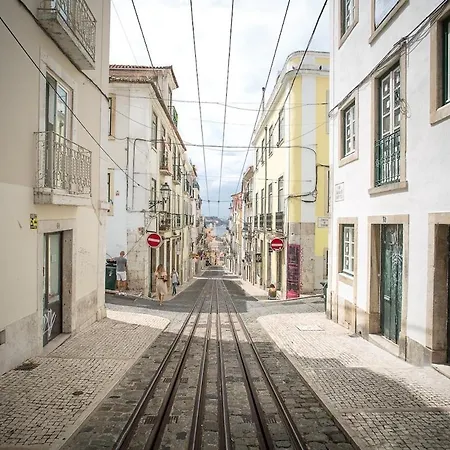 Baroque With Patio Portuguese Soul Bica Tram 4p Apartman