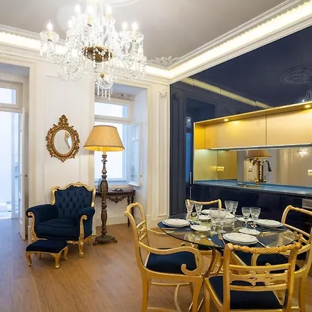 Apartment Baroque With Patio Portuguese Soul Bica Tram 4p Lisbon